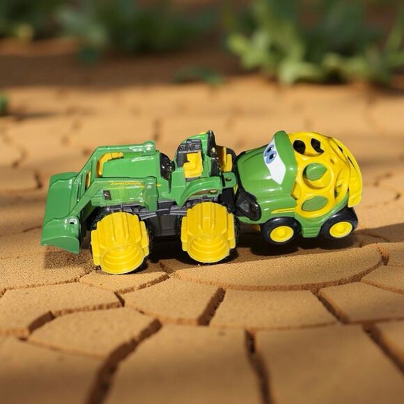 Toddler John Deere Lot Tractor W Paddle Wheels & John Deere OBALL Gripper Car - Picture 4 of 7